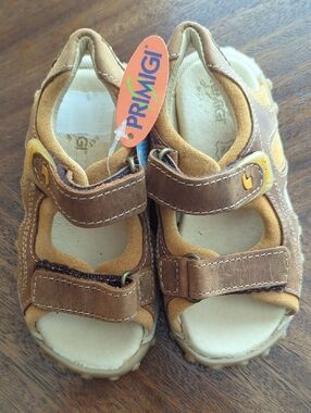 Primigi NWT Brown Leather Kids Adjustable Open-Toe Sandals Size 25